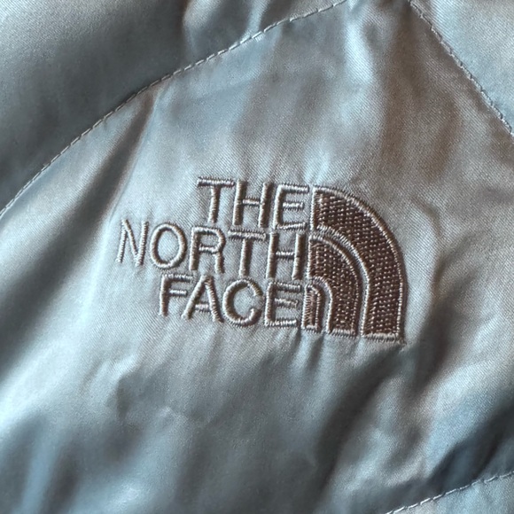 The North Face Women's Down Filled Quilted Vest - Picture 4 of 7